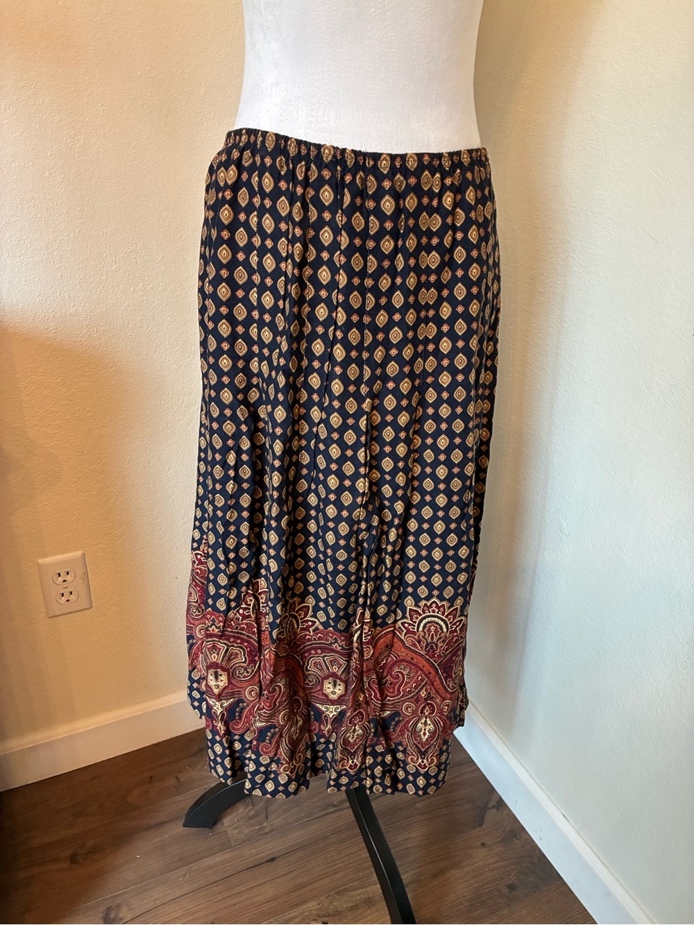 Vintage Koret Navy Maxi Skirt with Burgundy Border Print